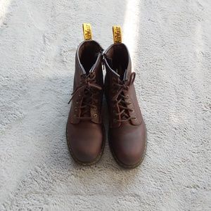 Dr Marten steeltoe work boots